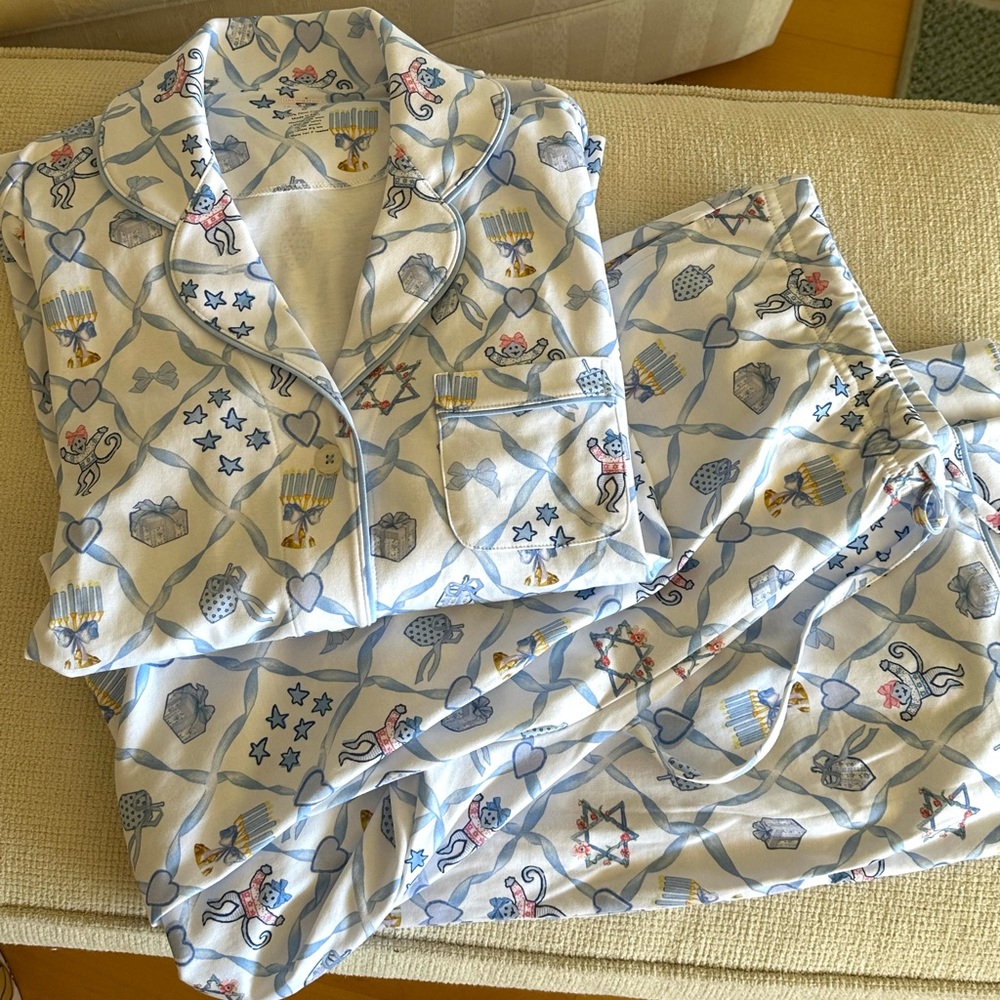 Roller Rabbit Loveshack Fancy Hannukah pjs! Size small